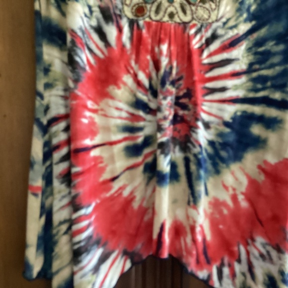 Unique top with beading on front Venus Clothing - Picture 4 of 6